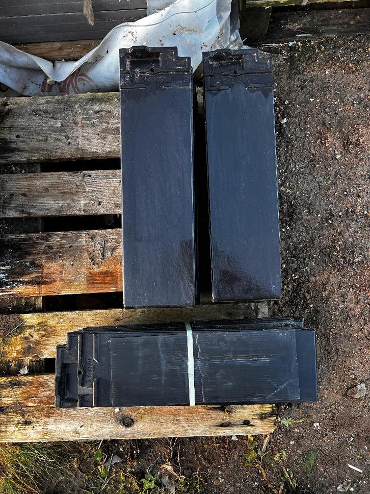 Wienerberger Actua 10 EB zwart edelengobe halve pan, Doe-het-zelf en Verbouw, Dakpannen en Dakbedekking, Nieuw, Dakpannen, Steen of Klei