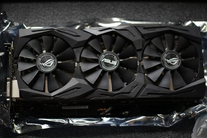 Asus ROG Strix GTX 1070 8GB, Computers en Software, Videokaarten, Gebruikt, Nvidia, PCI-Express 3.0, GDDR5, HDMI, DisplayPort