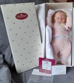 LEVENSECHTE BABY POP  EMILIJ  55 CM  VOOR DE VERZAMELAAR, Verzamelen, Poppen, Ophalen of Verzenden, Nieuw, Babypop, Levensecht of Reborn