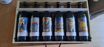 Prachtige Van Gogh wijnkist met 6 flessen rode wijn uit 1986 beschikbaar voor biedingen