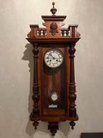 Antieke Wandklok met Slagwerk, Ophalen of Verzenden