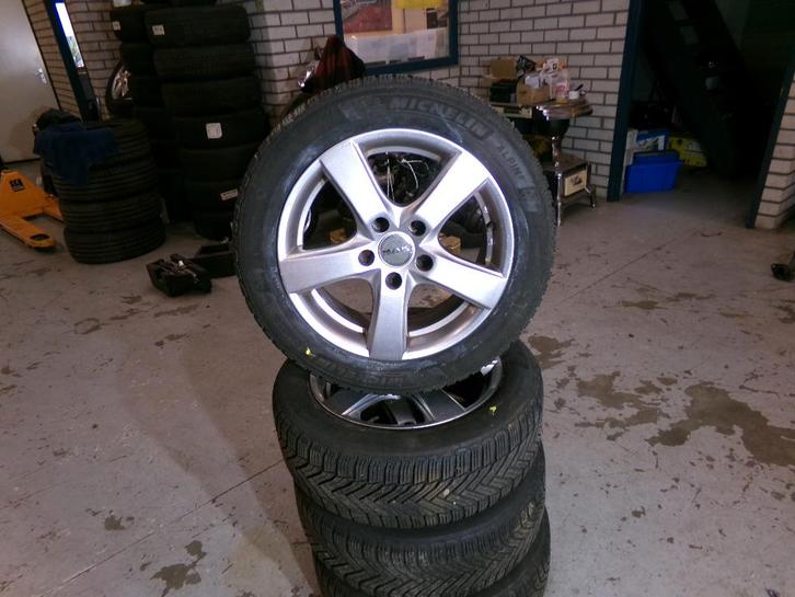 winter wielset  lm velgen  michelin banden  kia hyundai, Auto-onderdelen, Banden en Velgen, Banden en Velgen, Winterbanden, 16 inch