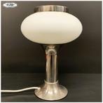 Vintage chromen tafellamp van VEB Narva met kap v. opaalglas, Gebruikt, Vintage Space Age, VEB Narva, Ophalen of Verzenden