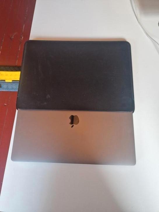 MacBook Pro 16-inch 2019, Computers en Software, Apple Macbooks, Zo goed als nieuw, MacBook Pro, 16 inch, 2 tot 3 Ghz, 1 TB of meer