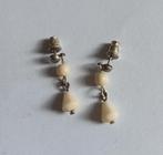 prachtige nieuwe oorstekers ivoor kleur, Ophalen of Verzenden, Nieuw, Overige kleuren, Overige materialen