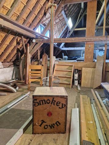 Originele theekistbas handgemaakt beschikbaar voor biedingen