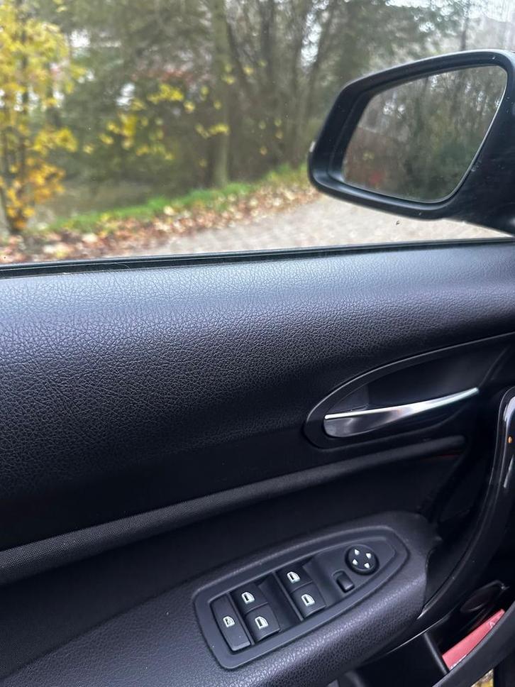 BMW 1-Serie 1.6 116D EDE 5DR 2014 Zwart, Auto's, BMW, Particulier, 1-Serie, ABS, Adaptieve lichten, Airbags, Airconditioning, Bluetooth