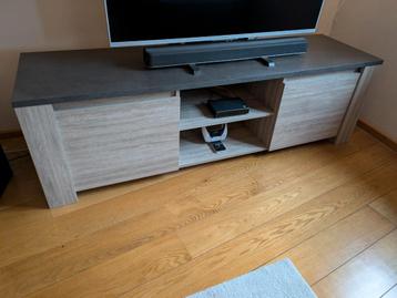 Mooie TV Meubel - Praktisch en Stijlvol! beschikbaar voor biedingen