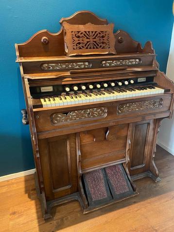 Pedaalharmonium beschikbaar voor biedingen
