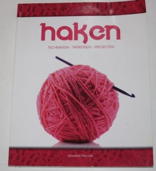 Haken, technieken-patronen-projecten - Jaroslava Dovcova, Hobby en Vrije tijd, Breien en Haken, Zo goed als nieuw, Haken, Patroon of Boek