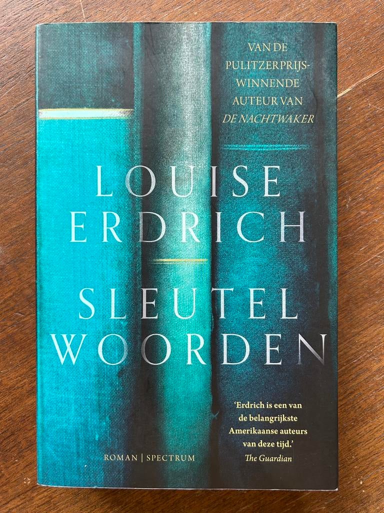 Louise Erdrich - Sleutelwoorden, Ophalen of Verzenden, Zo goed als nieuw, Louise Erdrich