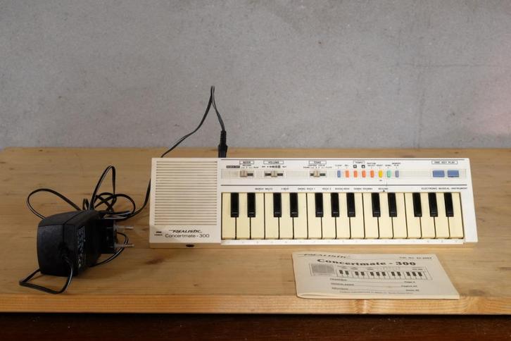 Realistic Concertmate 300 – vintage mini-keyboard, Muziek en Instrumenten, Orgels, Gebruikt, Orgel, 1 klavier, Ophalen of Verzenden
