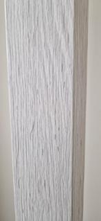 Grey and white texture Plint, Doe-het-zelf en Verbouw, Plinten en Afwerking, Ophalen, Zo goed als nieuw, Plinten