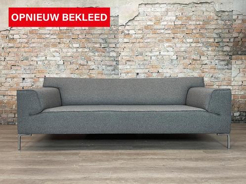Design On Stock Bloq grijs bij TheReSales, Huis en Inrichting, Banken | Bankstellen, Nieuw, Rechte bank, Driepersoons, 200 tot 250 cm