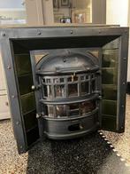 Antieke gietijzeren kachel, Huis en Inrichting, Kachels, Gebruikt, Overige brandstoffen, Petroleumkachel, Ophalen of Verzenden