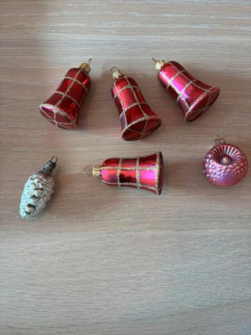 Diverse vintage kerstballen beschikbaar voor biedingen