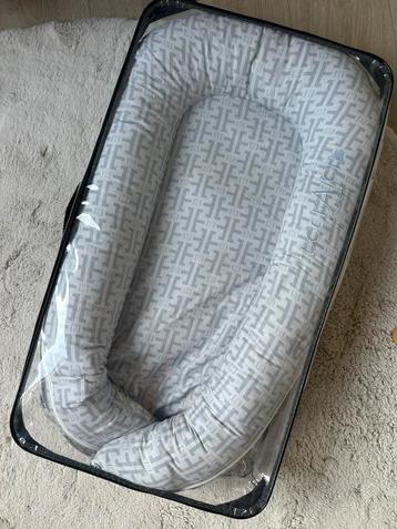 Dockatot deluxe+ babynest  beschikbaar voor biedingen