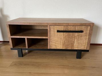 Tv meubel 52x110x45 beschikbaar voor biedingen