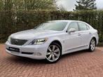 Lexus LS 600h Executive NIEUWE HYBRIDE ACCU twv 4.200 EURO, Auto's, Automaat, 8 cilinders, 2245 kg, Wit