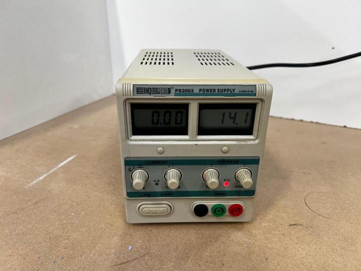 PS3003  Power supply 0-30V/0-3A, Hobby en Vrije tijd, Elektronica-componenten, Gebruikt, Ophalen of Verzenden