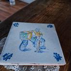 Oude Tegel Man met Bakfiets 13x13 cm groot, Antiek en Kunst, Antiek | Wandborden en Tegels, Ophalen of Verzenden
