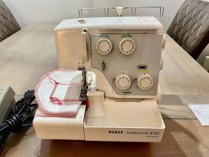 PFAFF HOBBYLOCK-MACHINE helemaal nagekeken  - WD014, Hobby en Vrije tijd, Naaimachines en Toebehoren, Gebruikt, Lockmachine, Pfaff