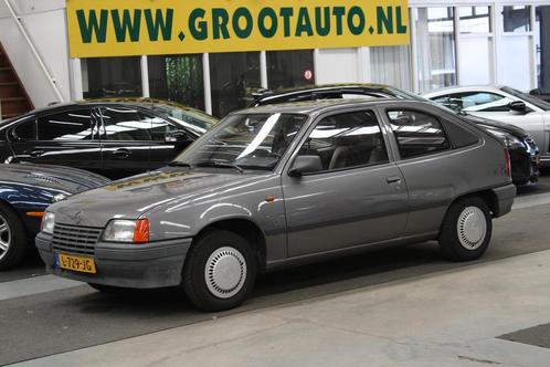 Opel Kadett 1.2S L Trekhaak Nette auto (bj 1988), Auto's, Oldtimers, Bedrijf, Te koop, Trekhaak, Opel, Benzine, Hatchback, Handgeschakeld