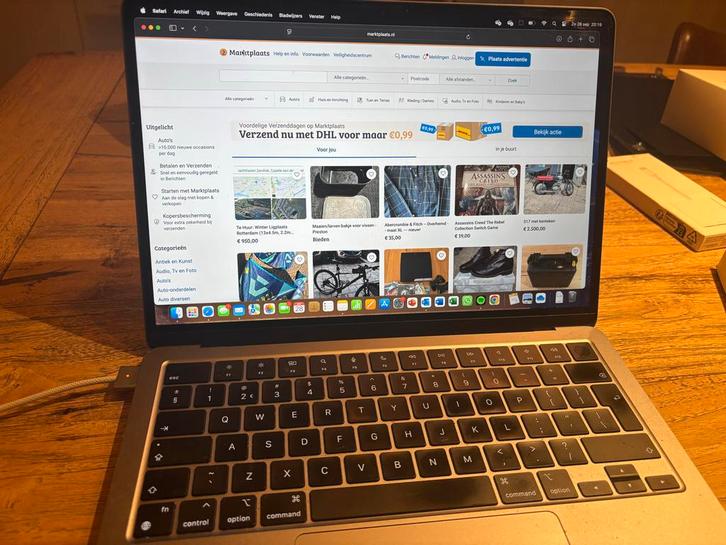 MacBook Air 13" 2024 + Magic Mouse + Adapter, Computers en Software, Apple Macbooks, Zo goed als nieuw, MacBook Air, 13 inch, Onbekend