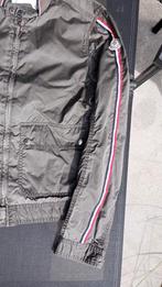 2, Moncler, Groen, Maat 46 (S) of kleiner, Gedragen