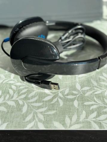 Koptelefoon usb beschikbaar voor biedingen