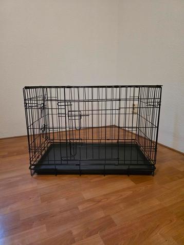 Honden bench zwart klein in nieuwstaat beschikbaar voor biedingen