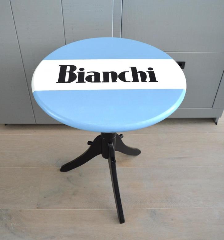 Bianchi bijzettafel voor wielerfan - Bianchi racefiets, Fietsen en Brommers, Overige Fietsen en Brommers, Zo goed als nieuw, Ophalen