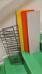 Tomado Wandrek met 3 planken - Geel, Grijs, Rood, Huis en Inrichting, Ophalen of Verzenden, Zo goed als nieuw