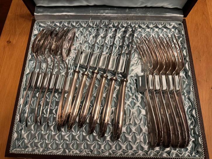 verzilverd (grade 90) solingen bestek in cassette, Antiek en Kunst, Antiek | Bestek, Ophalen