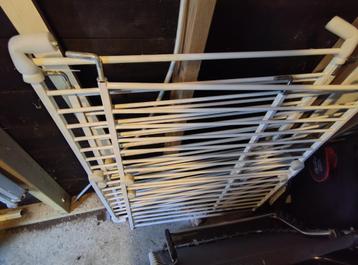 4x Safety1st Wall Fix Traphekje beschikbaar voor biedingen