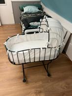 Staat in de weg: Schommelwieg van ijzer, gepoedercoat., Kinderen en Baby's, Babywiegjes en Ledikanten, Ophalen, Zo goed als nieuw
