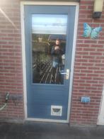 Stevige achterdeur met kattenkuik, Deurkozijn, Aluminium, Zo goed als nieuw, Ophalen