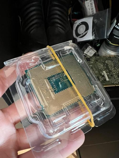 Intel Xeon E5 1650V3 6 core CPU, Computers en Software, Processors, Zo goed als nieuw, Ophalen of Verzenden