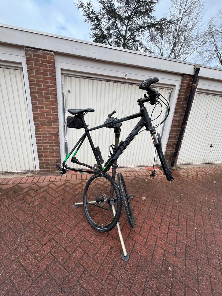 Fiets onderhoud of reparatie, Fietsen en Brommers, Elektrische fietsen, Zo goed als nieuw, Overige merken, Ophalen of Verzenden