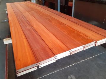 Partij Padoek vlonderplanken 27x138x3950mm - 14 stuks  beschikbaar voor biedingen
