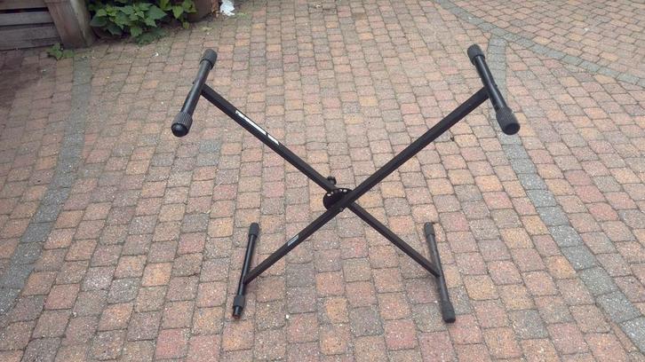 Keyboard Standaard - X-model, Muziek en Instrumenten, Standaards, Gebruikt, Instrumentstandaard, Keyboard of Synthesizer, Ophalen of Verzenden