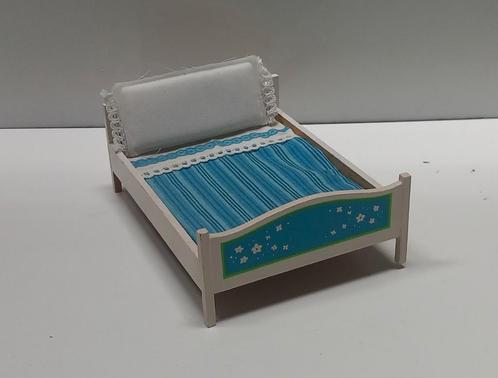 Lundby bed met beddengoed, Kijk, Kies en Koop!, Verzamelen, Poppenhuizen en Toebehoren, Gebruikt, Gebruiksvoorwerp, Ophalen of Verzenden