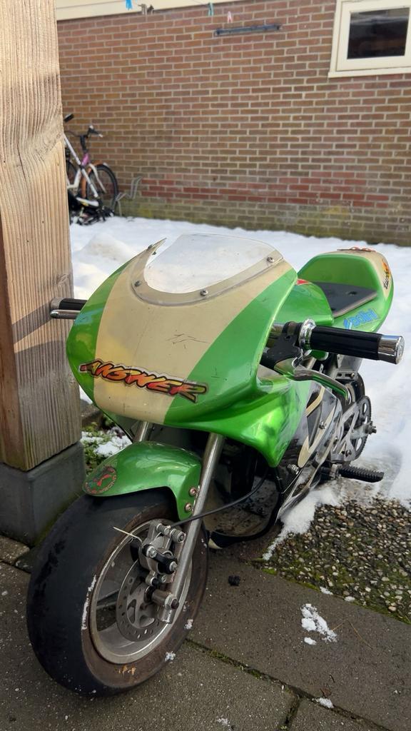 Mini motor 50cc voor kinderen + complete uitrusting, Motoren, Kleding | Motorhelmen, Kinderen, XS, Overige merken, Nieuw met kaartje