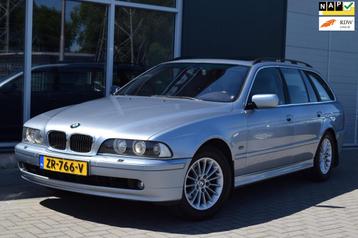 BMW 5-serie Touring 525i Edition | Automaat | Xenon | Dak |  beschikbaar voor biedingen