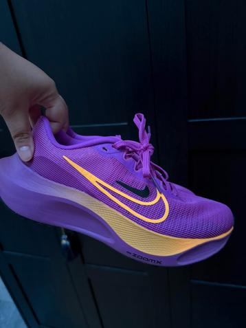 Nike zoom fly 5 hardloopschoenen beschikbaar voor biedingen