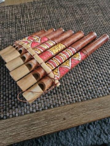 Mooie peruaanse panfluit in zeer goede staat... beschikbaar voor biedingen