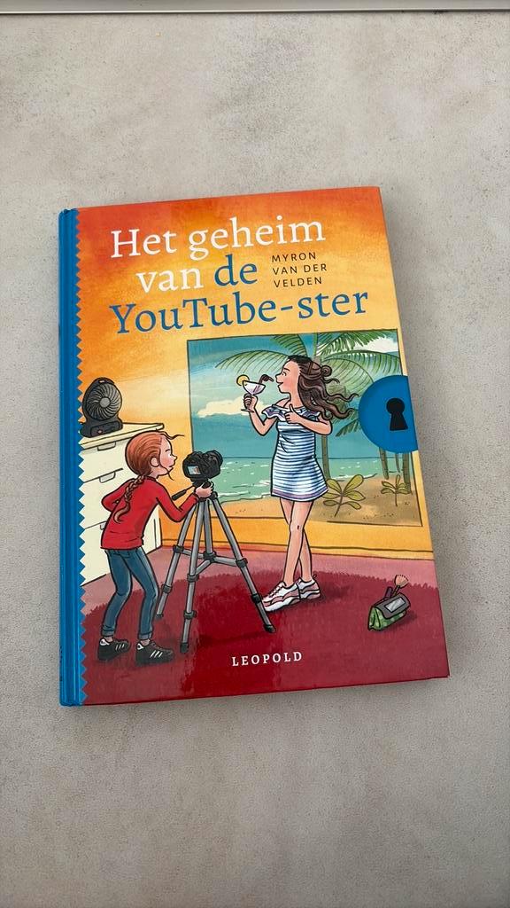 Myron van der Velden - Het geheim van de YouTube-ster, Boeken, Kinderboeken | Jeugd | onder 10 jaar, Zo goed als nieuw, Fictie algemeen