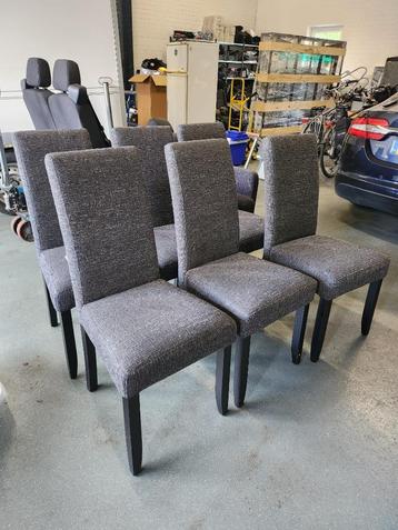 6 stuks eetkamerstoelen beschikbaar voor biedingen