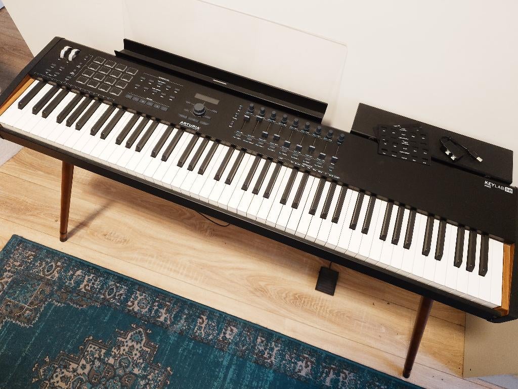Arturia Keylab 88 MK2 black met originele potjes en software, Gebruikt, 88 toetsen, Midi-aansluiting, Ophalen