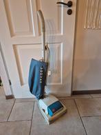 Vintage stofzuiger van Hoover, Ophalen